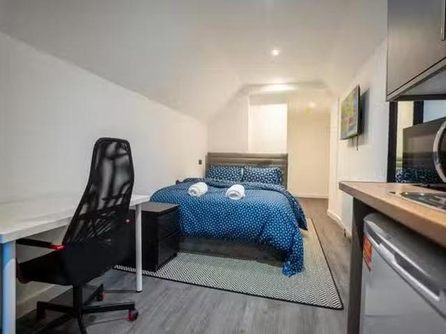 Deal! 1 BR Canterbury Road, Folkestone
