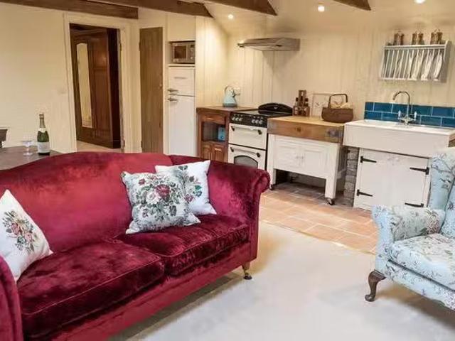 Rental! 1 BR Combe Lane