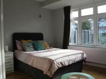 Charming 1 BR Croydon Road, Croydon