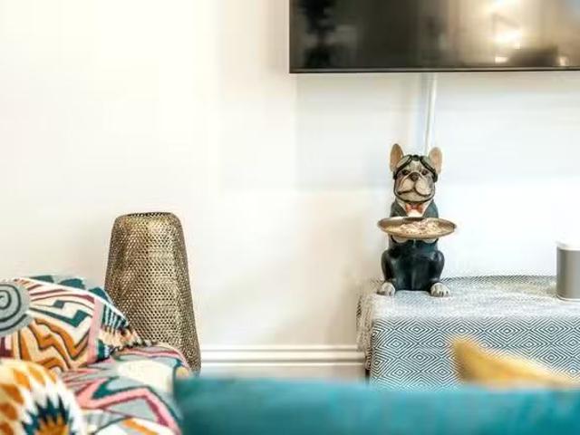 Unique 1 BR Finborough Road