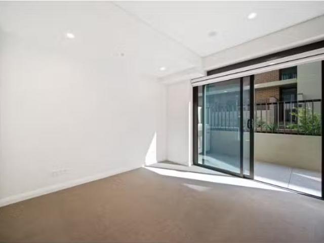 Unique 1 BR G22/4D Glycerin Lane, Tallawong Apartment for rent.