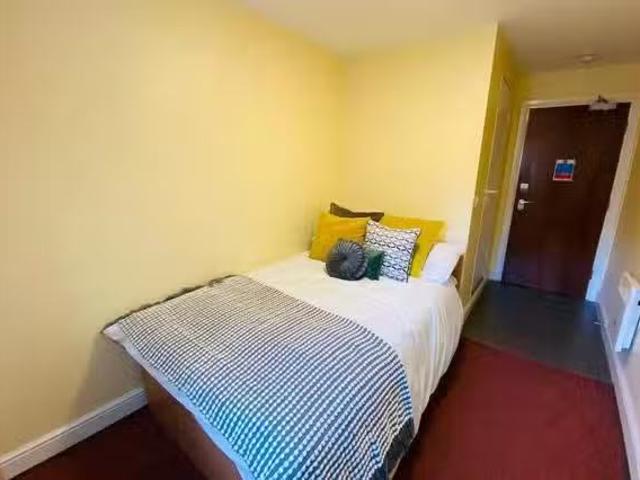 Rental! 1 BR Longside House Deluxe Studio