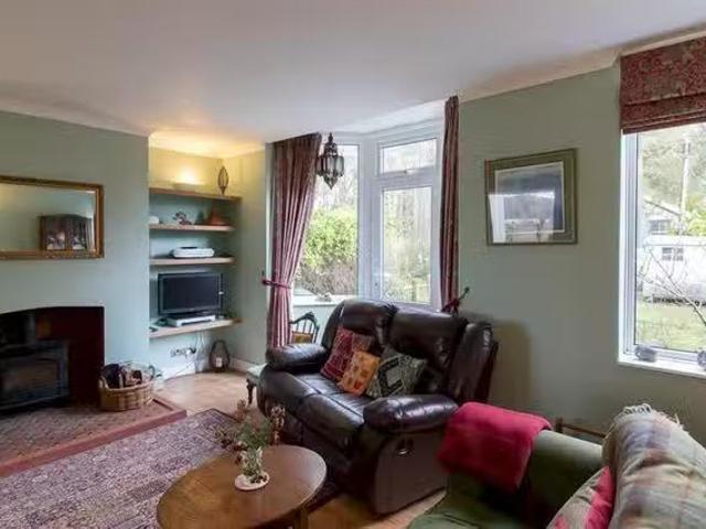 Cheap 1 BR Officials Terrace