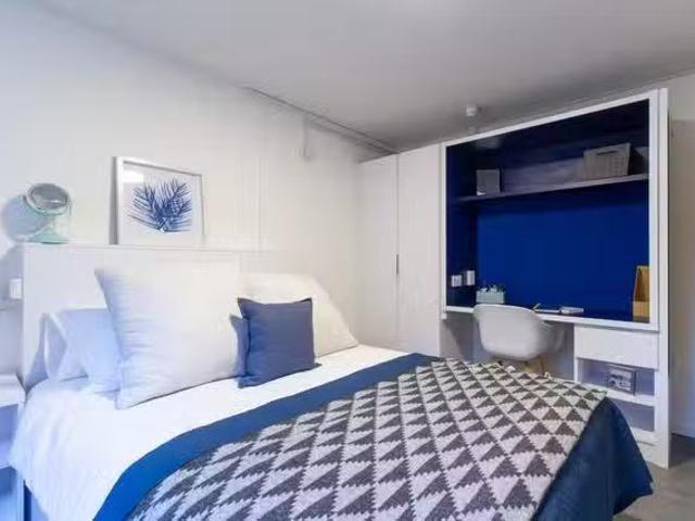 Cozy 1 BR St Margaret's House Standard Non Ensuite