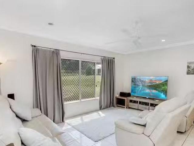 Charming 1 Bridge Close, Brinsmead, QLD 4870