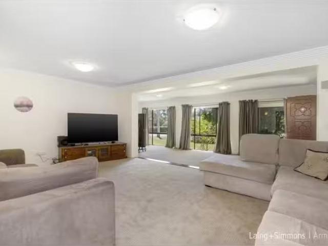 Unique 1 Cynthia Crescent, Armidale House for rent Listed by.