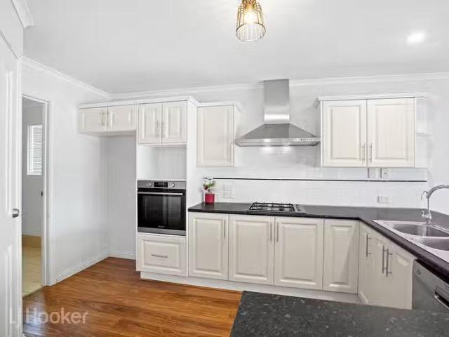 Charming 1 Innes Road, Windsor Gardens, SA 5087
