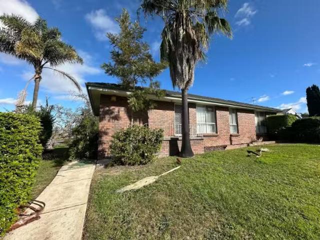 For Rent! 1 Lewis Road, CAMBRIDGE GARDENS House for rent List.