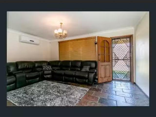 Cheap 1 Picnic Place, CLAREMONT MEADOWS House for rent Listed.