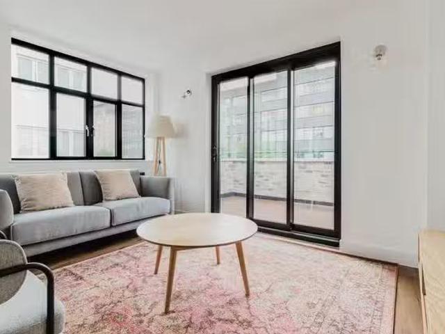 Cheap 1 Room Henriques Street, Whitechapel 1 Bedroom 1 Bath