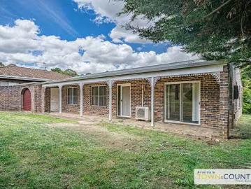 Deal! 1 Stewart Crescent, Armidale, NSW 2350