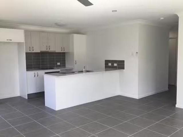 Unique 1A Bulloo Crescent, Brassall, QLD 4305