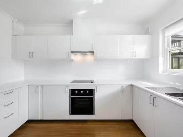 Charming 1A Penarth Avenue, Beaumont, SA 5066
