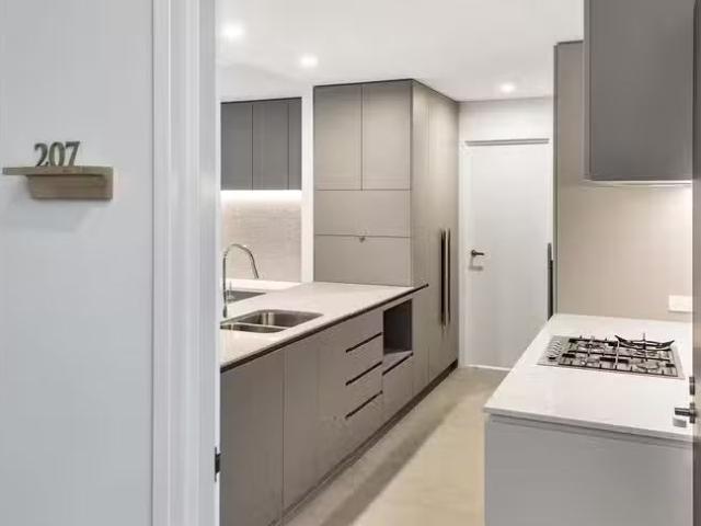Cheap 207/5 Waterloo Street, East Brisbane, QLD 4169