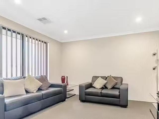 Rental! 207 Grandis Boulevard, Banksia Grove, WA 6031