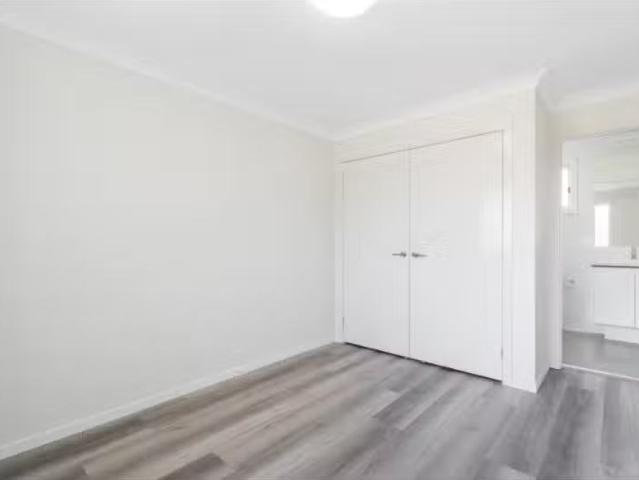 Cheap 209A Dalmatia Avenue, Edmondson Park Apartment for rent.