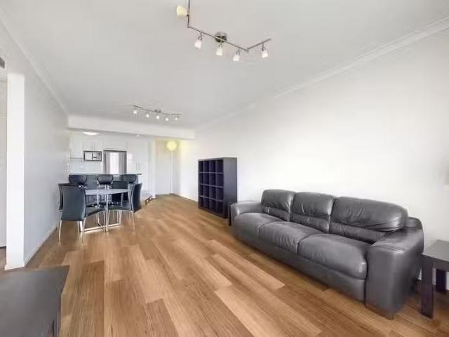 Cozy 20/16 Dovercourt Road, TOOWONG, QLD 4066 Unit for Rent