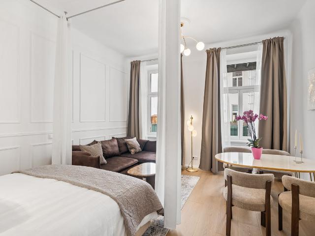 NEW 2026 Designer Apartment | Quiet & Green | 24 min to City Center, Vienna Amsterdam Apartments for Rent