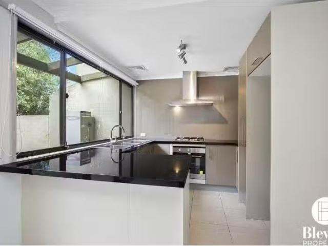 Cheap 20 Allott Place, Belconnen House for rent Listed by Pro.