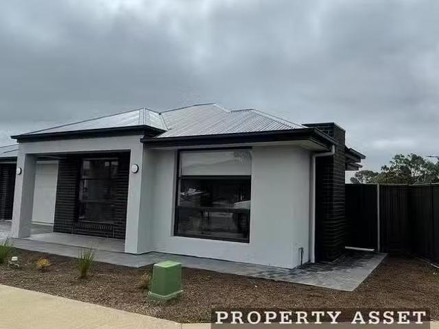 Cozy 20 Bronco Crescent, Mount Barker, SA 5251