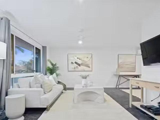 Unique 20 Elmwood Drive, Bray Park, QLD 4500
