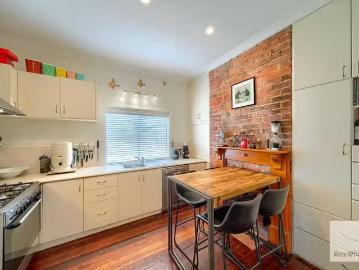 Cozy 20 Lion Street, Mount Melville, WA 6330