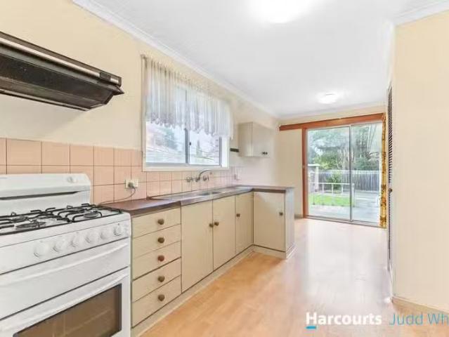 Rental! 20 Mantova Drive, Wheelers Hill, VIC 3150 House for.