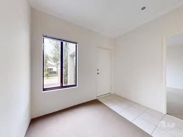 Cheap 20 Millbrook Parkway, Butler, WA 6036