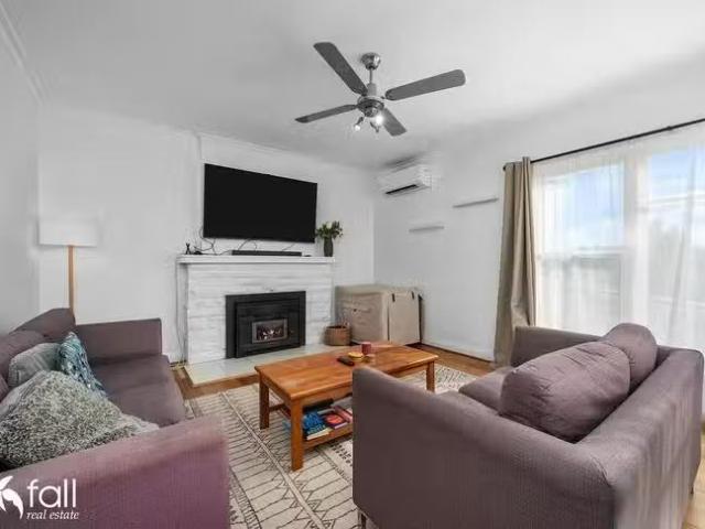 Charming 20 Paringa Road, Glenorchy, TAS 7010