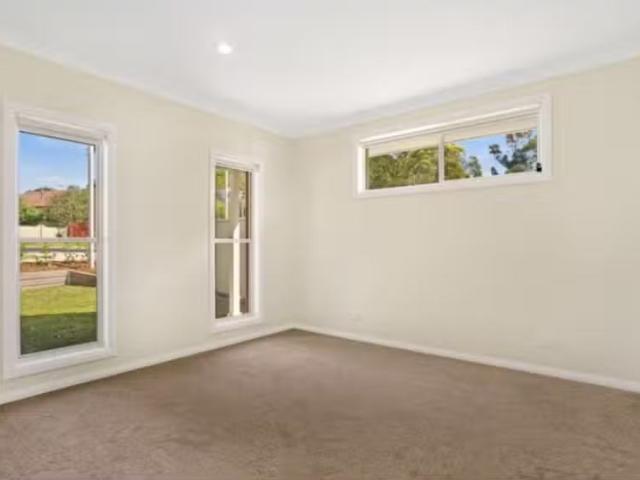 Deal! 20A Largs Avenue, LARGS House for rent Listed by Kylie.