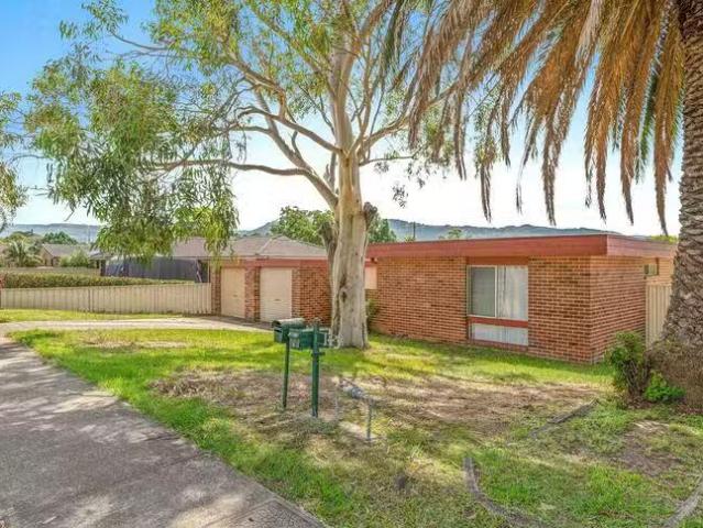 Deal! 2/143 Cambewarra Road, Bomaderry, NSW 2541