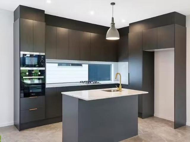 New 2/14 Guest Avenue, FAIRY MEADOW Townhouse for rent Listed.