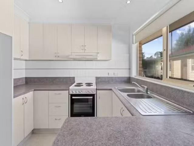 Cheap 2/14 Schouten Street, WARRANE, TAS 7018 House for Rent