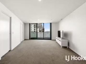 Just in! 215/1 Anthony Rolfe Avenue, Gungahlin, ACT 2912