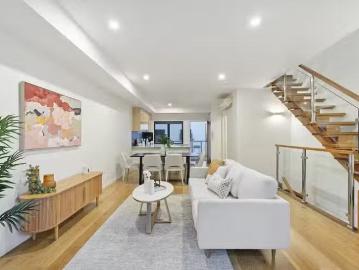 New 2/16 Shottery Street, Yeronga, QLD 4104