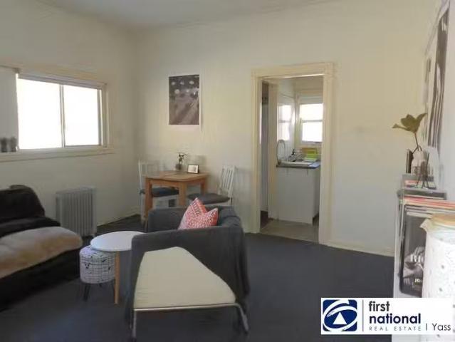 Unique 2/171 Comur Street, Yass, NSW 2582
