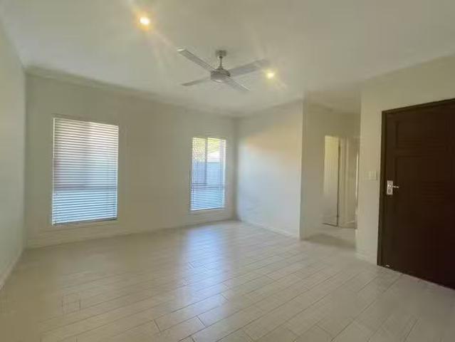 Nice 2/17 Nulu Street, Bongaree, QLD 4507