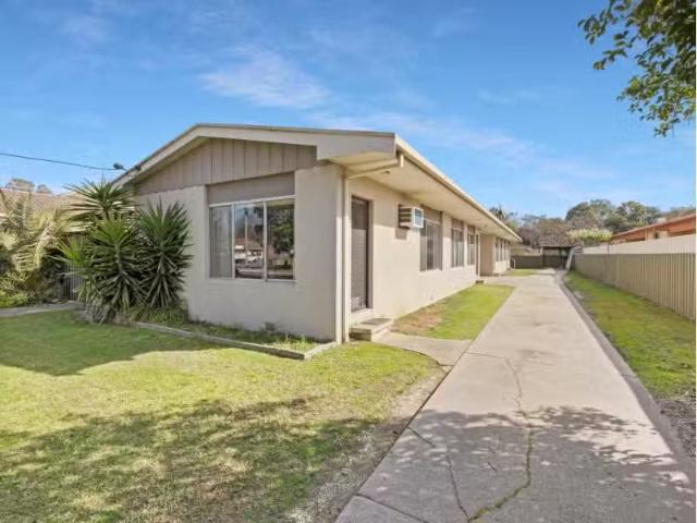 Just in! 2/189 Plummer Street, SOUTH ALBURY Apartment for rent.