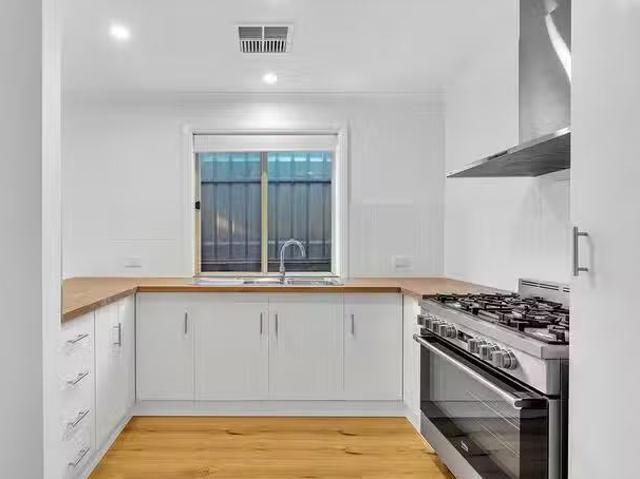 For Rent! 2/18 Mcewin Avenue, Redwood Park, SA 5097