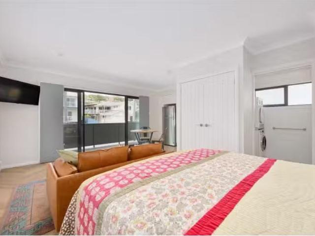 Cheap 2/10B Cunning Street, Port Macquarie Apartment for rent.
