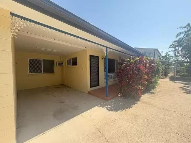 Nice 2/114 Bowen Road, Rosslea, QLD 4812