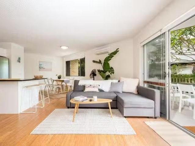 Nice 2/116 Petrel Avenue, Mermaid Beach, QLD 4218