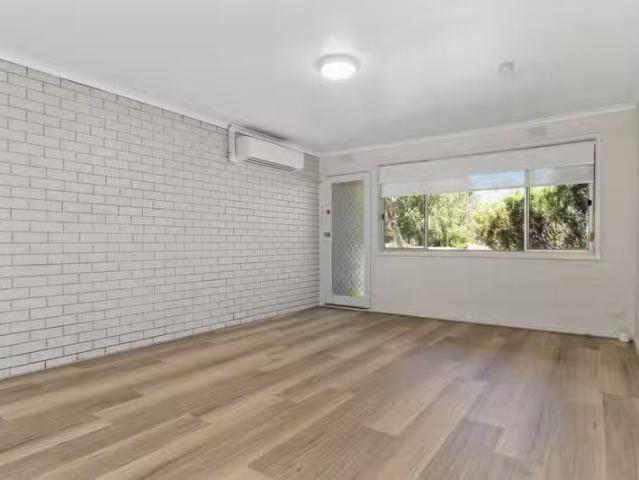 Rental! 2/11 Bradshaw Street, Frankston, VIC 3199 Unit for R.