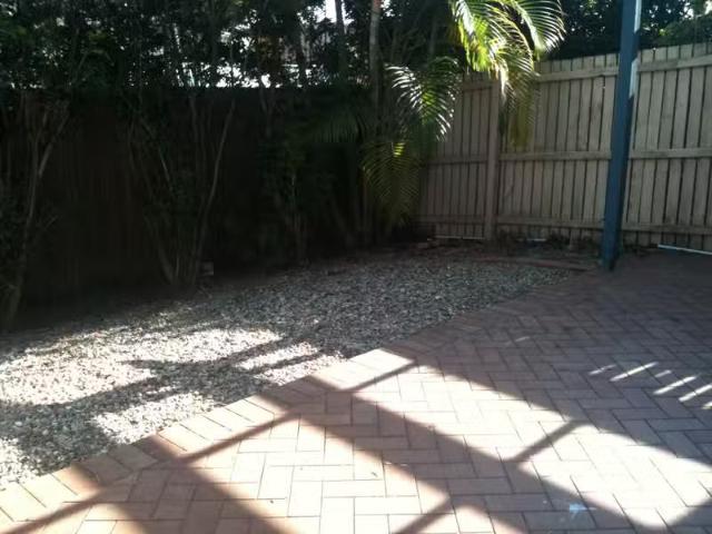Charming 2/11 Renwick Street, Albion QLD 4010
