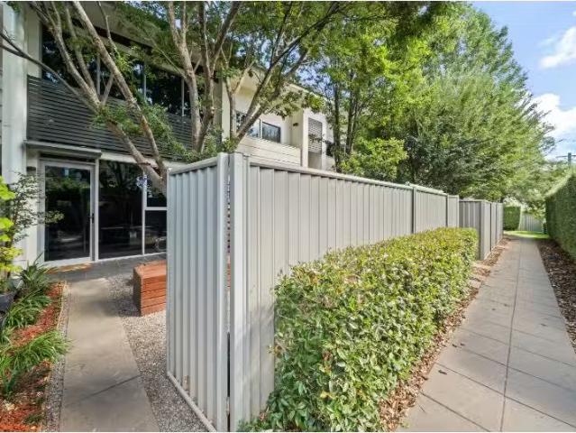 Charming 21/34 Dooring Street, part SON House for rent Listed.