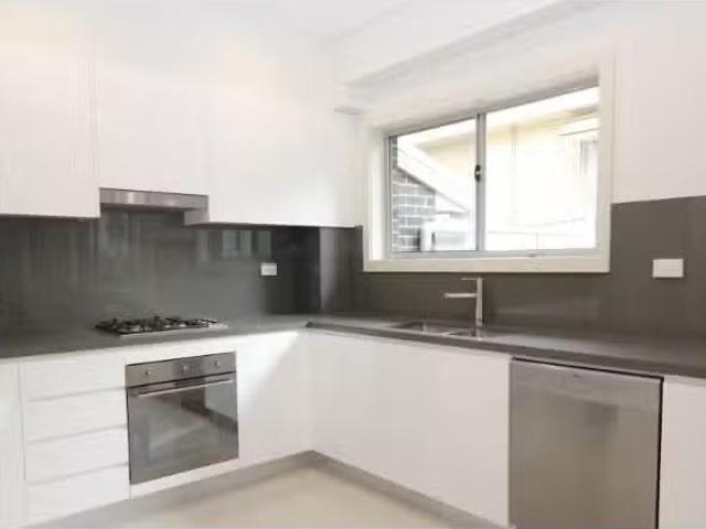 Just in! 2/1 3 Charles Street, Baulkham Hills Townhouse for re.