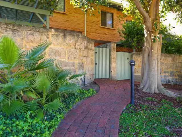 New 2/1 Chatsworth Terrace, Claremont, WA 6010