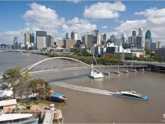 Deal! 21 Dock Street, South Brisbane Apartment for rent Liste.