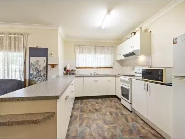 Just in! 21 Davidson Drive, Dubbo Townhouse for rent Listed b.
