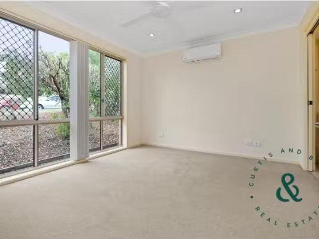 Cheap 21 Dangar Cct, Medowie House for rent Listed by Renee R.